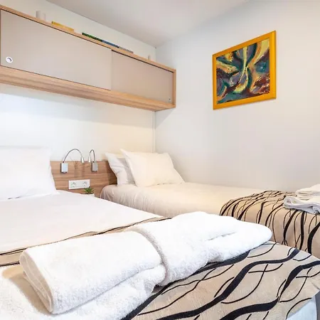 Mobile Joy Porton Biondi