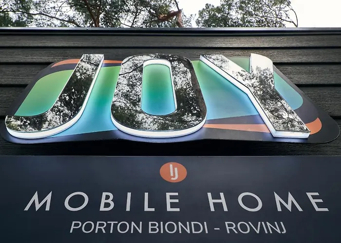 Mobile Joy Porton Biondi 홀리데이파크 로비니